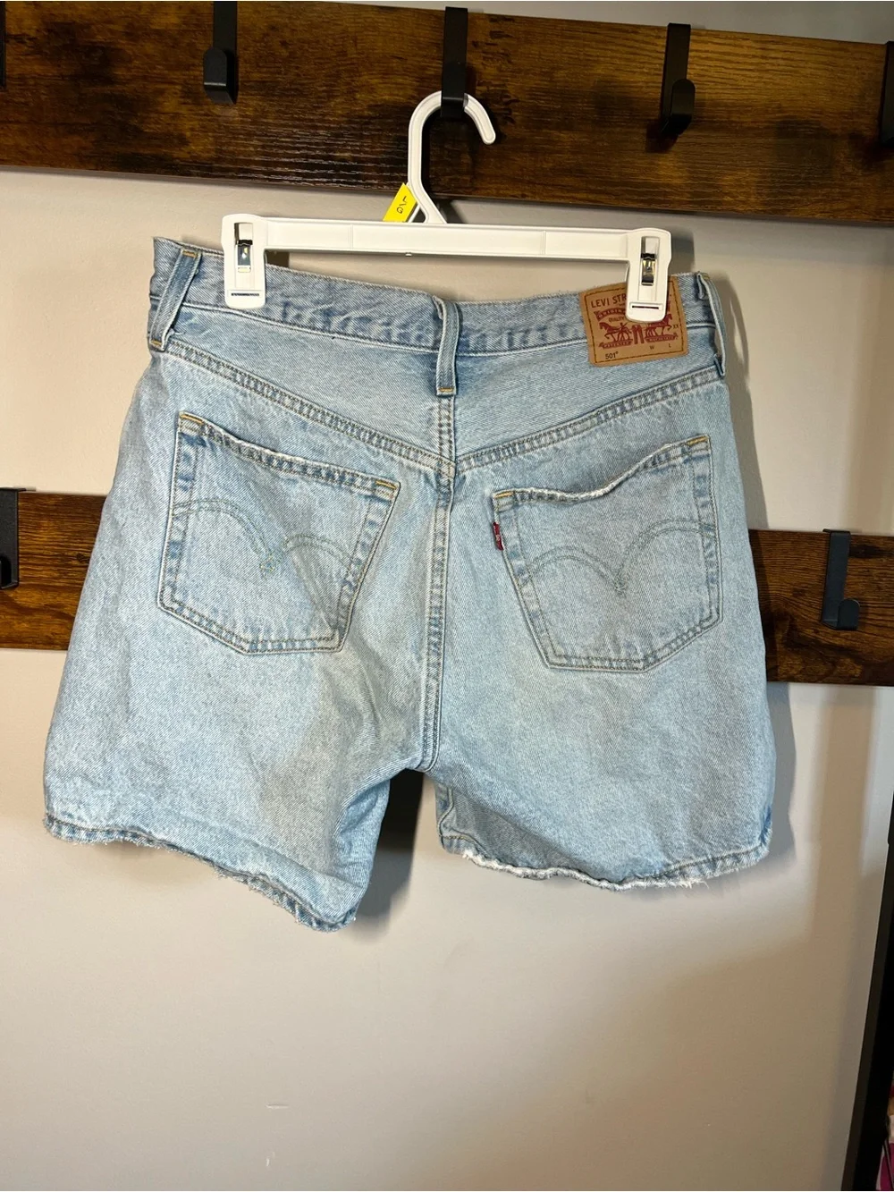 Levi's Mid-Thigh Light Wash Denim Shorts - Picture 3 of 3